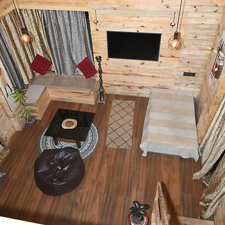 The Cabin By The Bayou Bed and Breakfast Guwahati Buitenkant foto