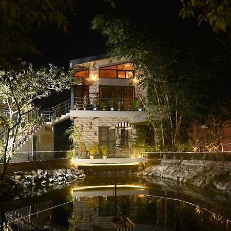 The Cabin By The Bayou Bed and Breakfast Guwahati Buitenkant foto
