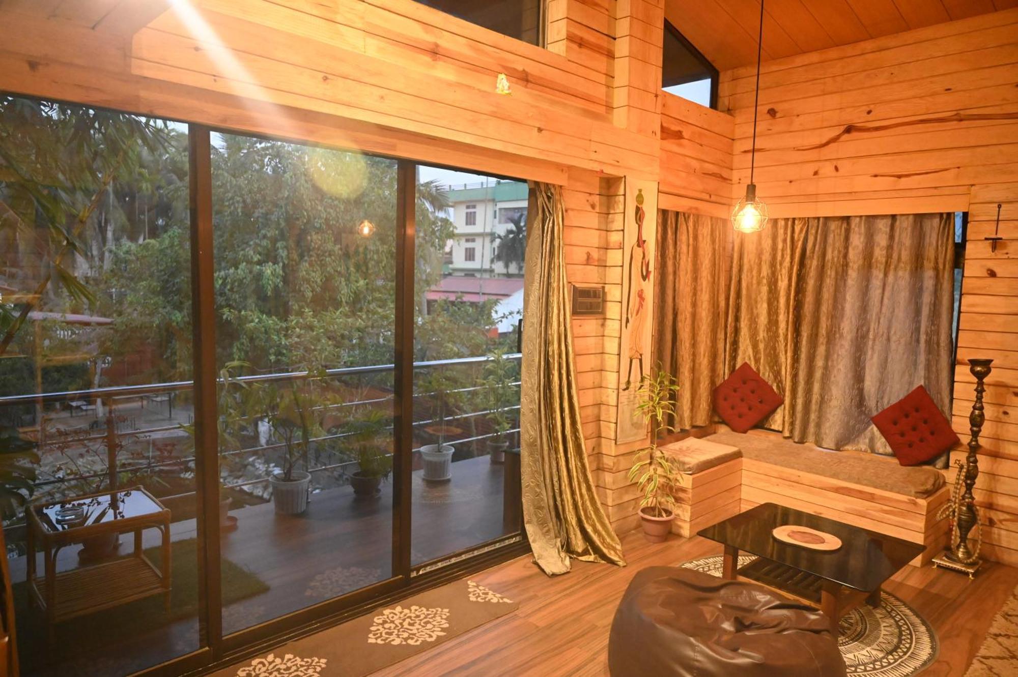 The Cabin By The Bayou Bed and Breakfast Guwahati Buitenkant foto