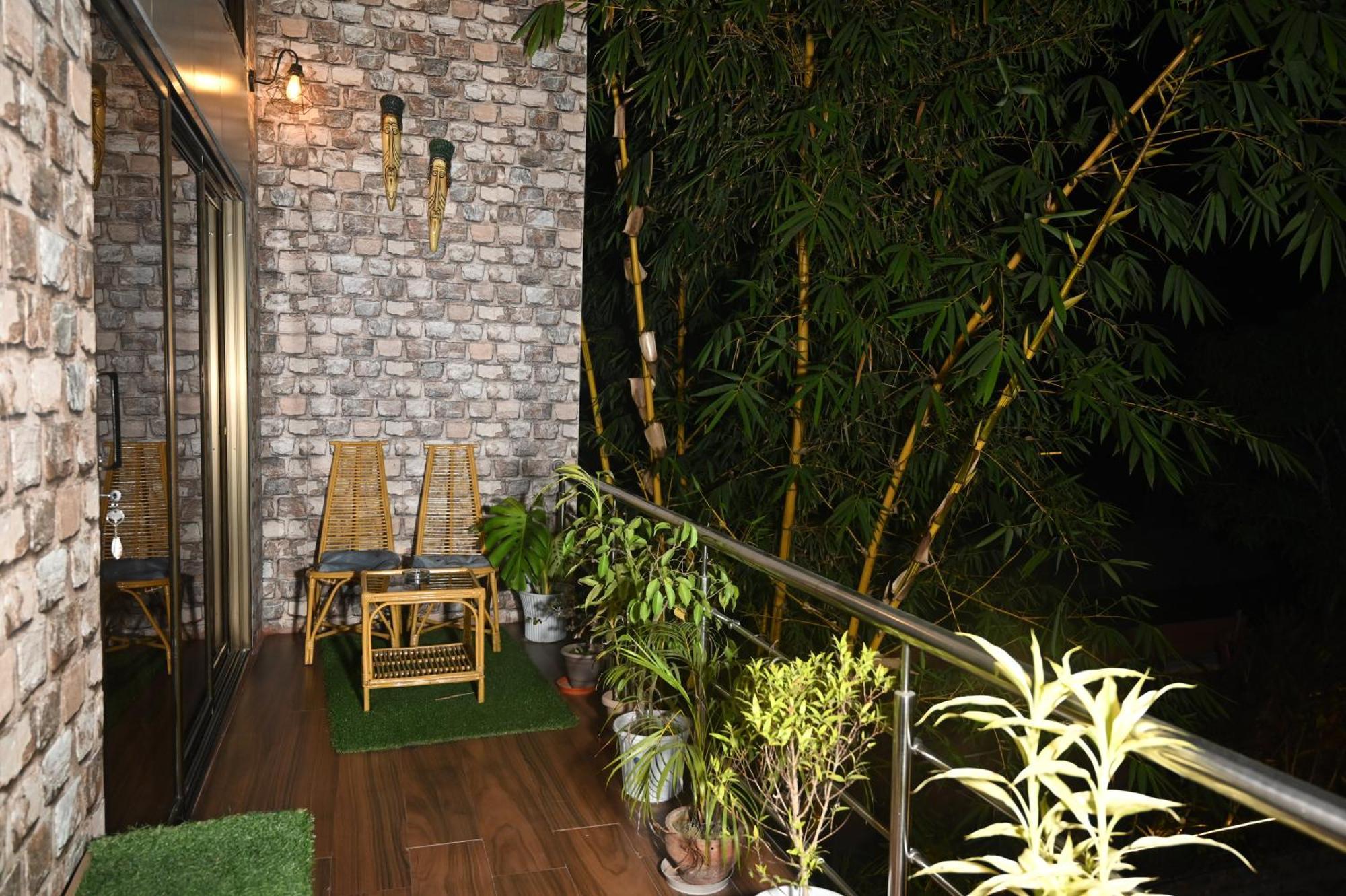 The Cabin By The Bayou Bed and Breakfast Guwahati Buitenkant foto