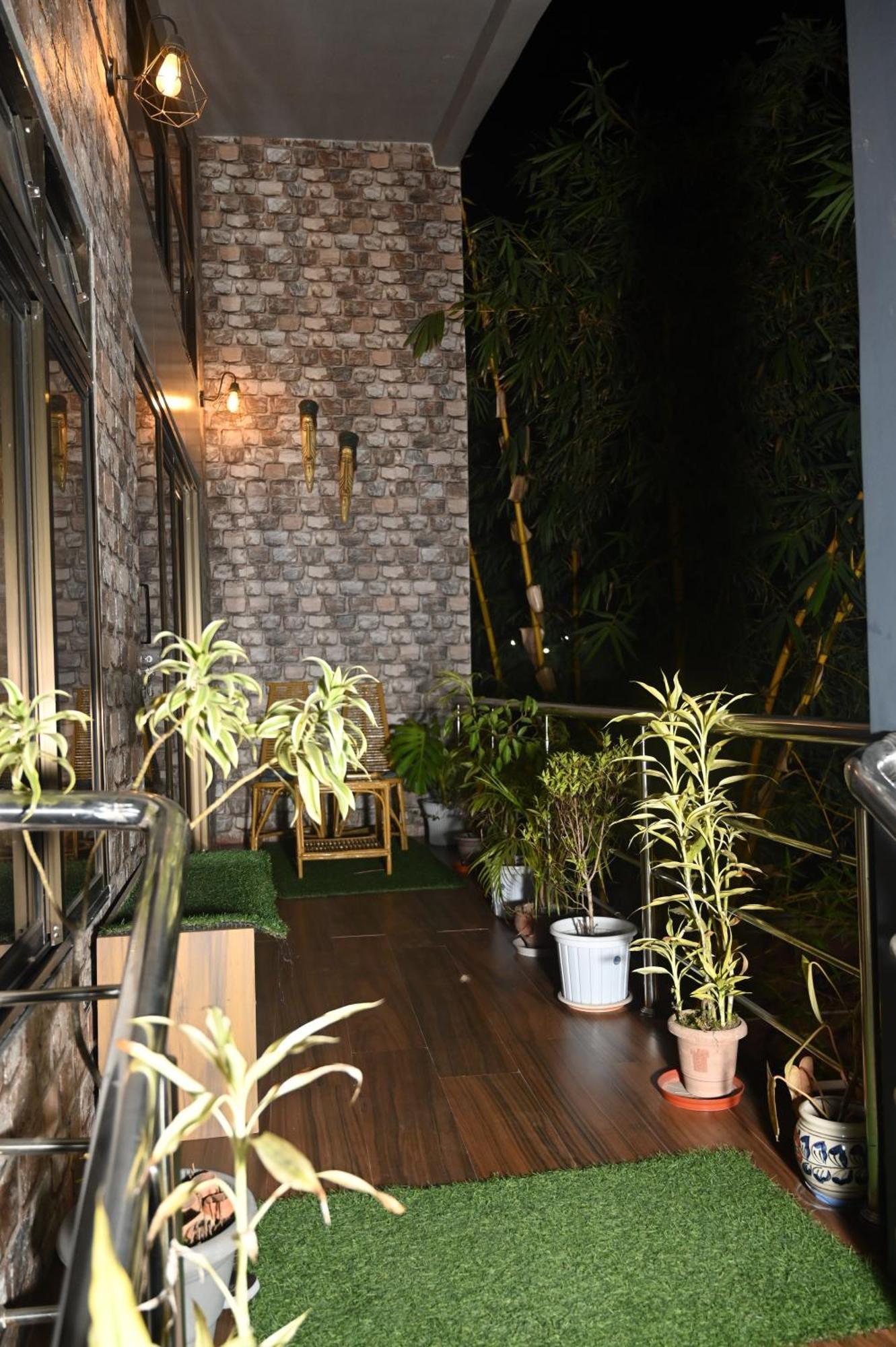 The Cabin By The Bayou Bed and Breakfast Guwahati Buitenkant foto